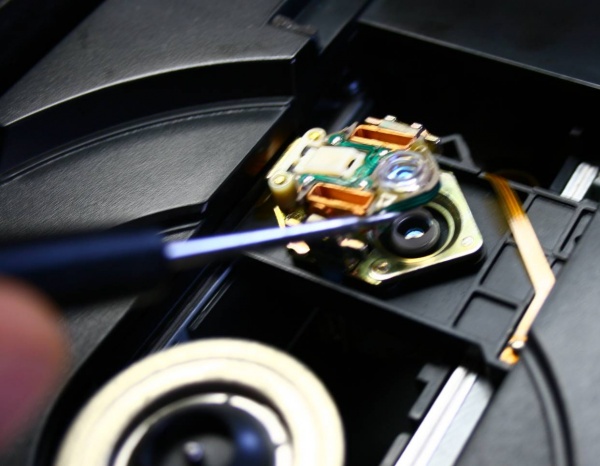 Техническое обслуживание и ремонт CD/DVD приводов